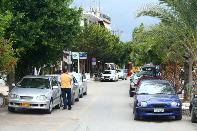 Galatas - Taxis are available next to the ferry landing point